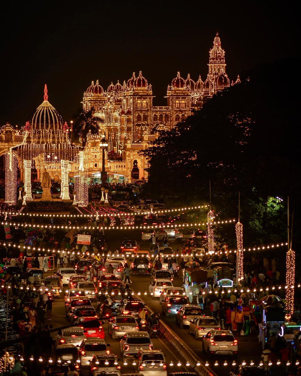 Mysuru City Lights #MysuruDasara

#Mysuru | #Mysore | #Karnataka | #India #MysuruDasara2022 #MysoreDasara2022