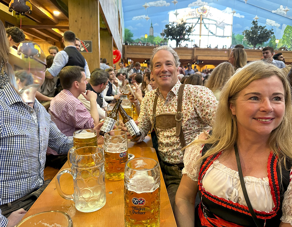copernicusbeer's tweet photo. Six or seven breweries on the Oktoberfest '22 ??
Copernicusbeer has been sighted in Munich.
#Copernicusbeer #Oktoberfest #CPBEER #Octoberfest #decentralized #decentralization #cryptobeer #web3 #beer #dao #DAO https://t.co/Uad1VRSDT3