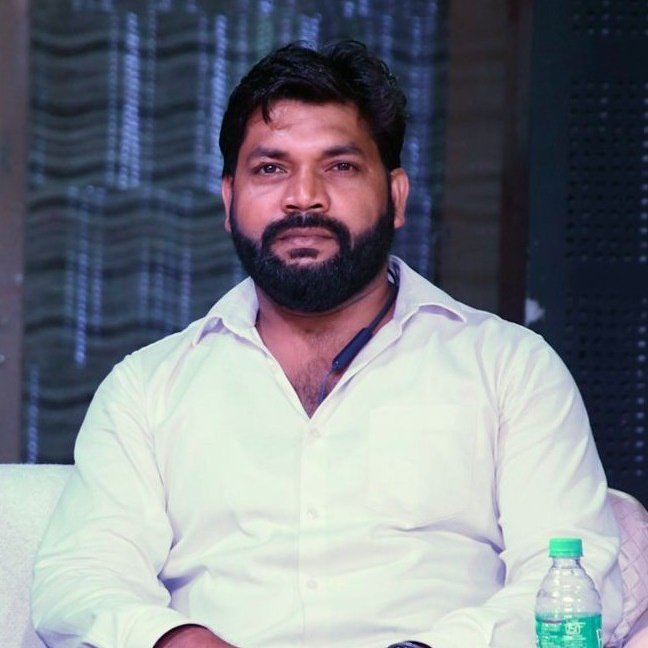 pradeep_anu's tweet photo. #NewProfilePic https://t.co/4SqsKrWo5K