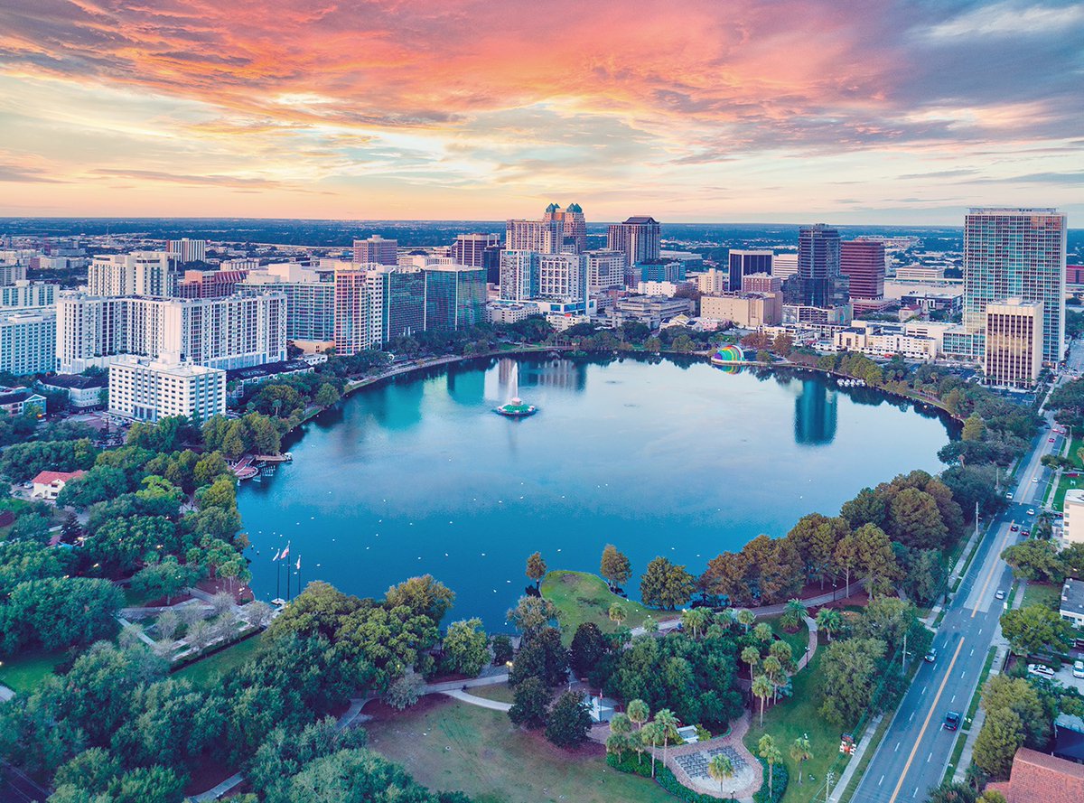 Wanneer u één of twee nachten in Orlando verblijft, is een volledige dagexcursie naar een #Disneypark inbegrepen. Maak uw droomvakantie waar op #MSCMeraviglia vanaf december 2022. 

Klik hier om te boeken : bit.ly/3yhJqCH