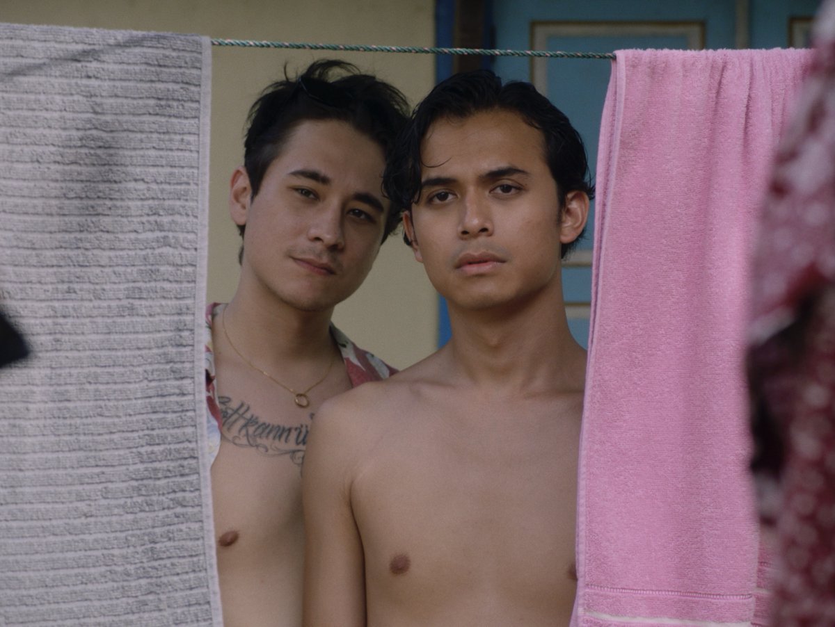 queereast's tweet photo. "Days of Reverie" is a programme dedicated to the power of queer dreams to bring about change – a celebration of fantasy and its role in shaping LGBTQ+ identities.

Thu 6 Oct 17:50 @Filmhouse | https://t.co/UpVhX88at9
Sat 22 Oct 19:30 @FabricaGallery | https://t.co/z3AAR9VEOO https://t.co/WfPDMrTGxy