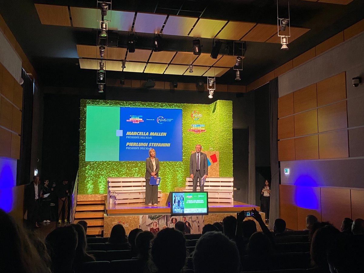 Scarica il #RapportoASviS "L’Italia e gli Obiettivi di Sviluppo Sostenibile"  presentato durante l'evento di apertura del #FestivalSviluppoSostenibile 2022. Strumento per una visione d’insieme sulla sostenibilità nel nostro Paese, in Europa e nel mondo👉 bit.ly/3V0T46j