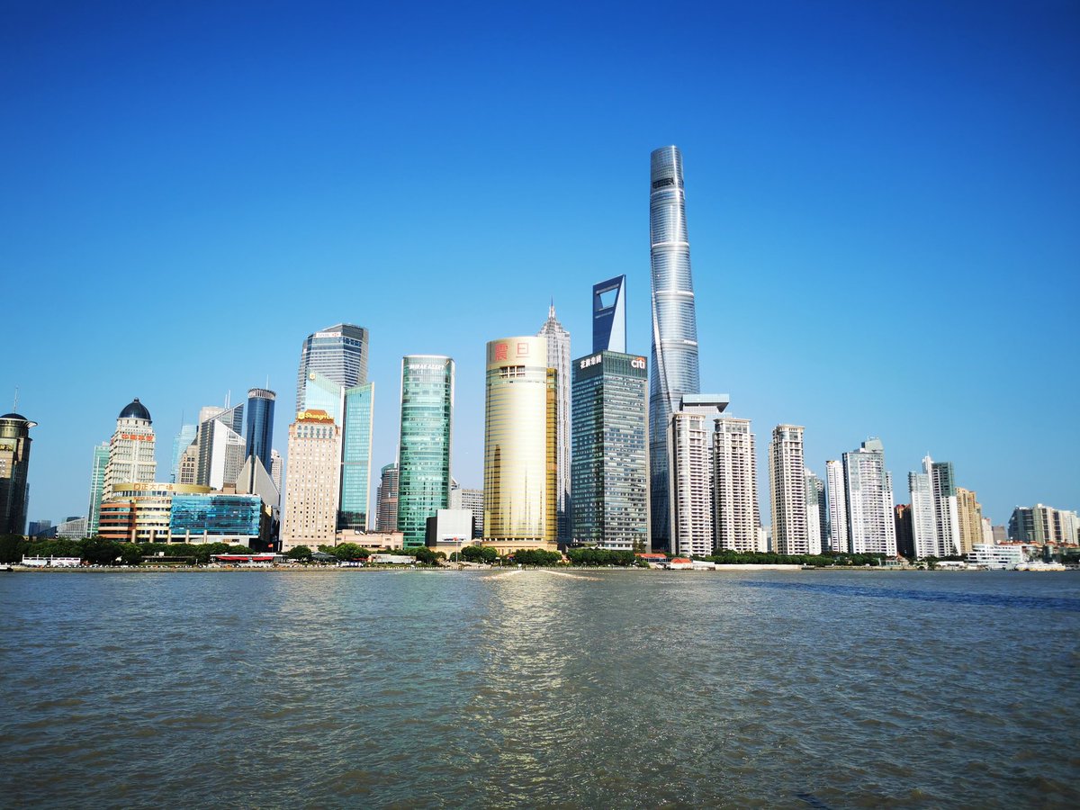 AadilBhatPhD's tweet photo. Can't get over the beauty of Shanghai ✨.
#Shanghai #thebund #pearltower #holidays https://t.co/BpATMwtVO3
