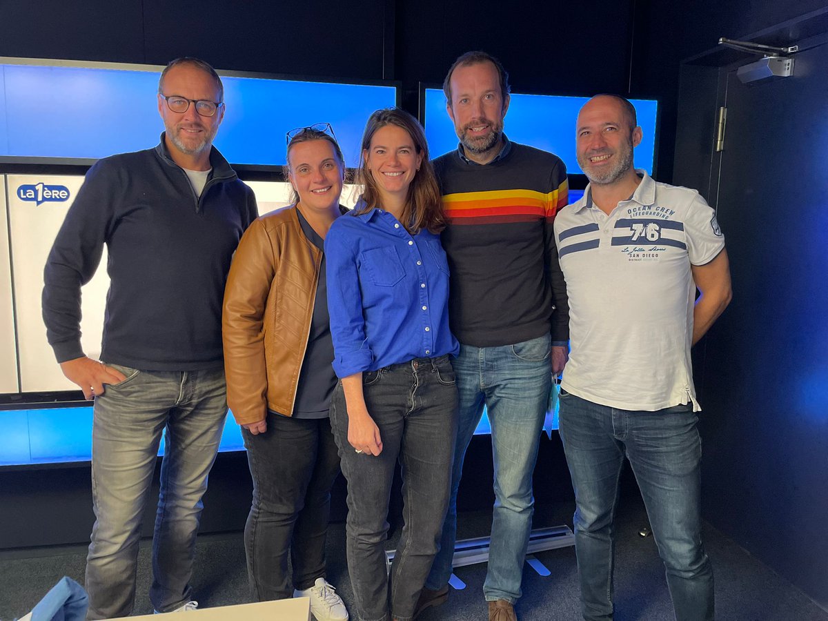 ASBLissimo's tweet photo. 📻 ASBLissimo passait à la radio hier dans l’émission #TendancesPremières sur la @lapremiere !

Merci à la @RTBF  pour l'invitation !
https://t.co/KC6oBDBs4s 

#asbl #salon https://t.co/4CVC9nFRiH