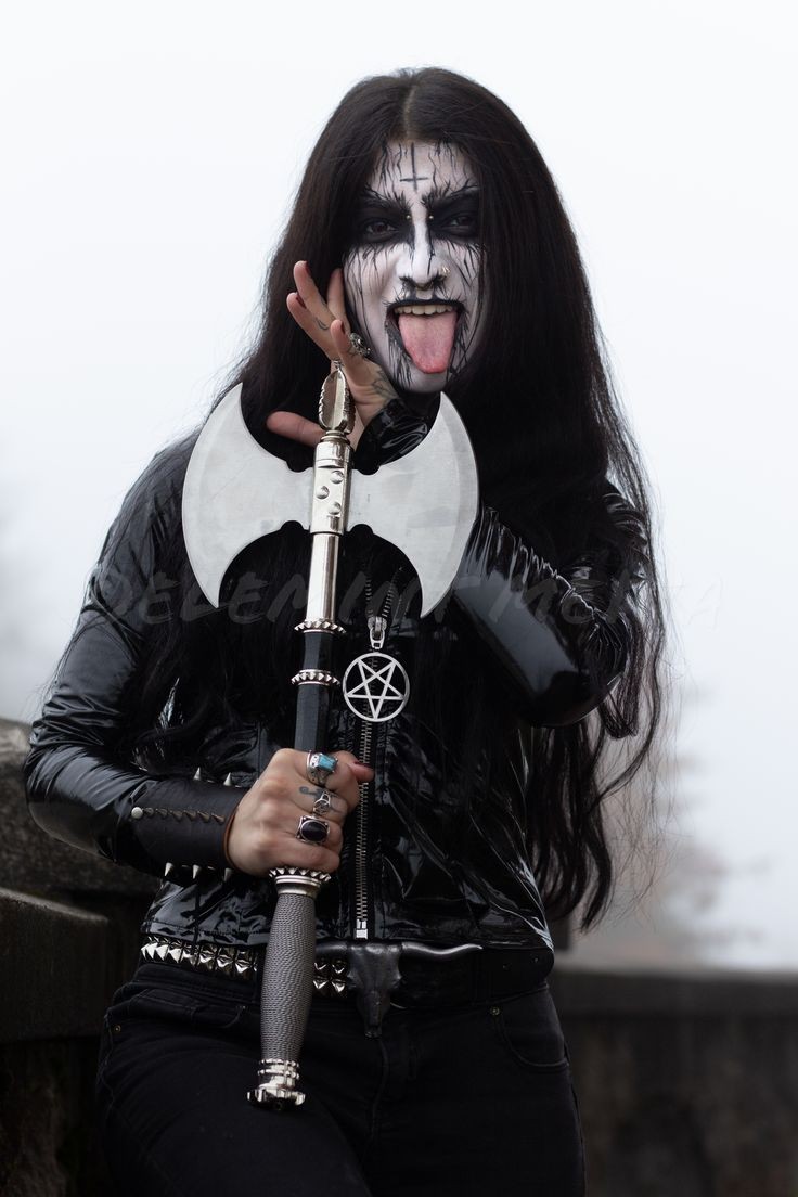 gothdarkmetal's tweet photo. 🖤🖤🖤 https://t.co/W0IvwonEzP