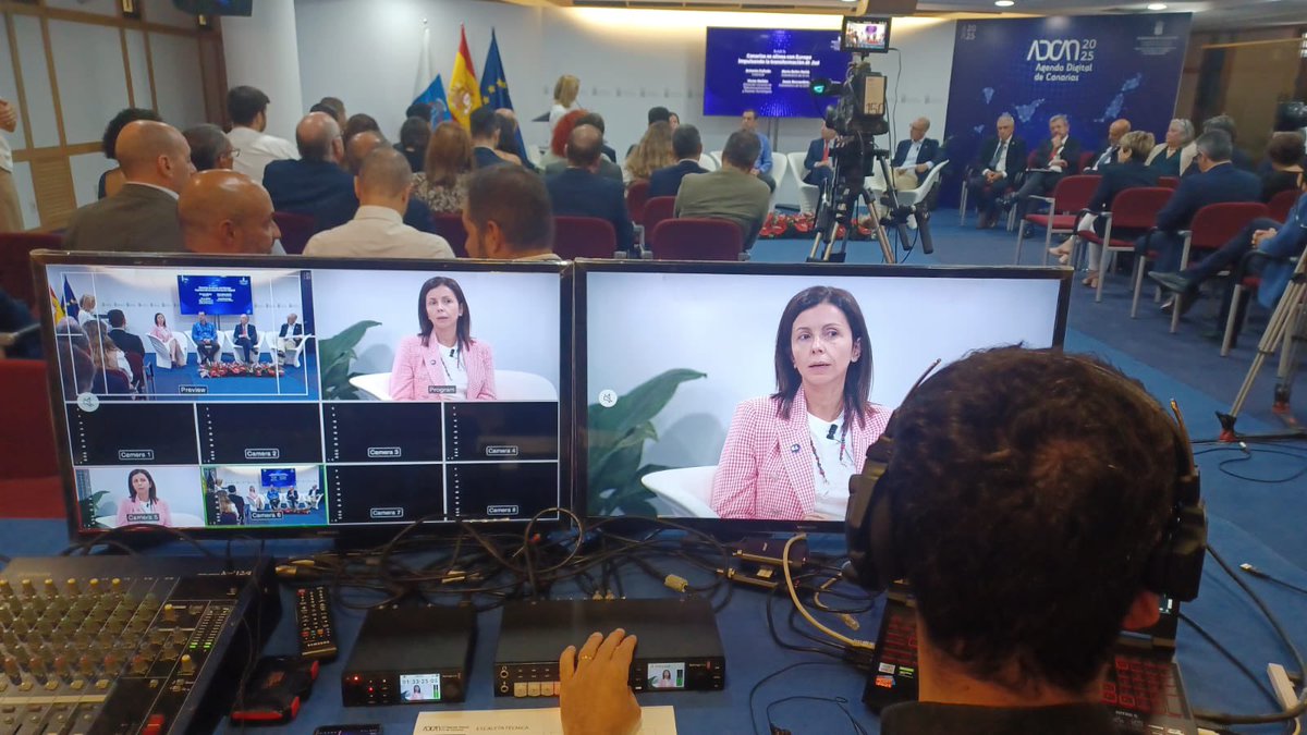 agenciaiisi's tweet photo. Canarias se alinea con Europa impulsando la transformación digital, mesa de debate en la presentación de la #ADCan con @cidihub @ULL @dgtnt_gobcan @ULPGC, en @PresiCan con @EcoGobCan https://t.co/9dFwk5nkid