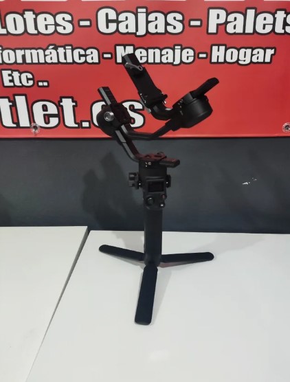 Metro_Outlet's tweet photo. Iniciamos el Martes con esta pedazo de oferta, Estabilizador DJI ESC Gimbal de 3 ejes, producto reacondicionado. Visita nuestro perfil de Wallapop para ver todos los artículos que tenemos en venta.  https://t.co/isFDyuwpi4 #Outlet #reacondicionados #amazon #ofertas #felizmartes https://t.co/yo1EmOLlwt