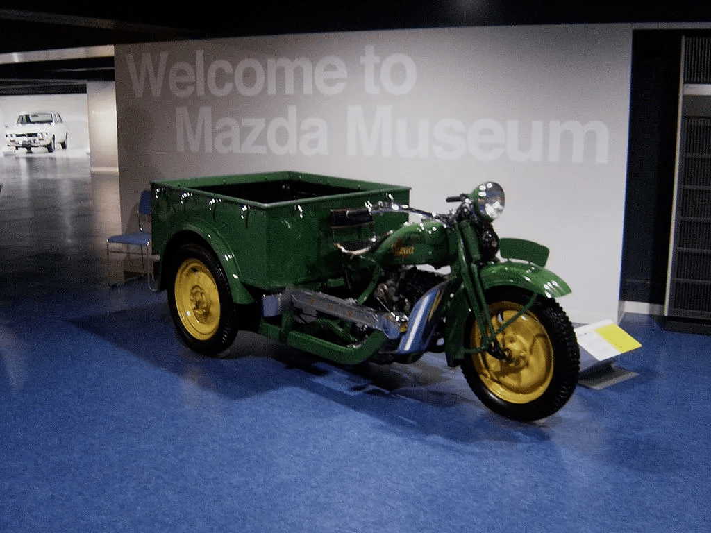 digger_shop's tweet photo. #DidYouKnow: The name “#Mazda” was introduced to Japan in October 1931. Started as a cork manufacturer back in 1920. In 1931 was when Mazda, then called the Toyo Kogyo Co., Ltd., launched the “#Mazdago”, a tricycle truck which is the first vehicle coming out of the company. https://t.co/PFyluZMBAw