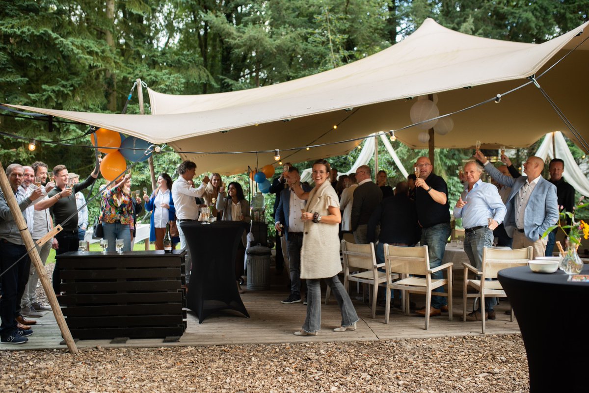 iQMakelaars tweet media