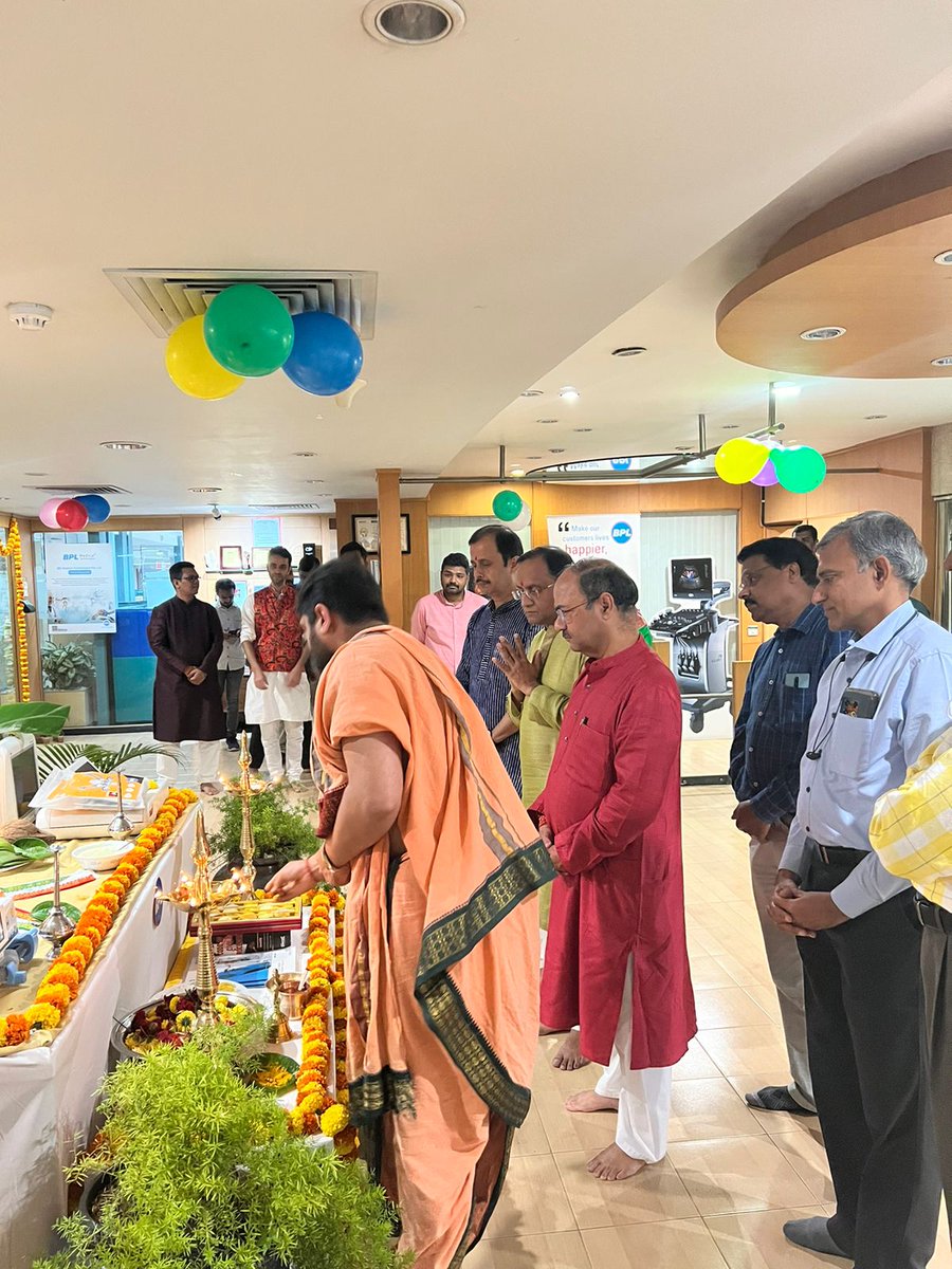 BPLMedTech's tweet photo. A glimpse of the Ayudha pooja at our HO on this auspicious day. BPL Medical family wishes everyone a very Happy Dussehra!💐✨
#HappyDussehra #DussehraCelebration #BPLCares https://t.co/37DiLPgrF2