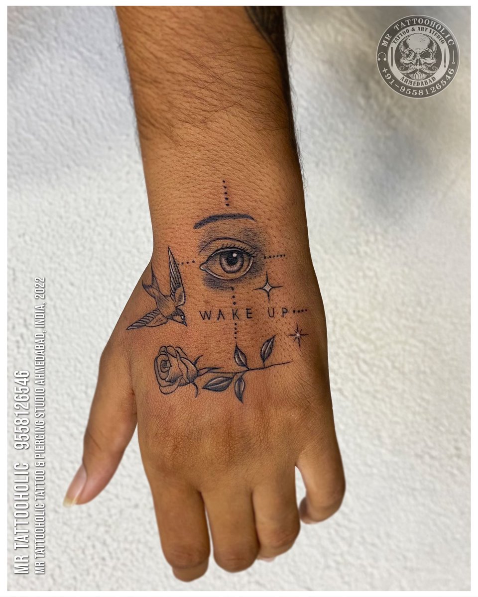#minimalisttattoo #smalltattoo #flashtattoo #freetattoo #tattooremoval #tattoorealistic #realism #tattoo #design #art #painting #canvaspainting #mrtattooholic #tattooideas #tattoos #tattooartist #tattooart #ahmedabad