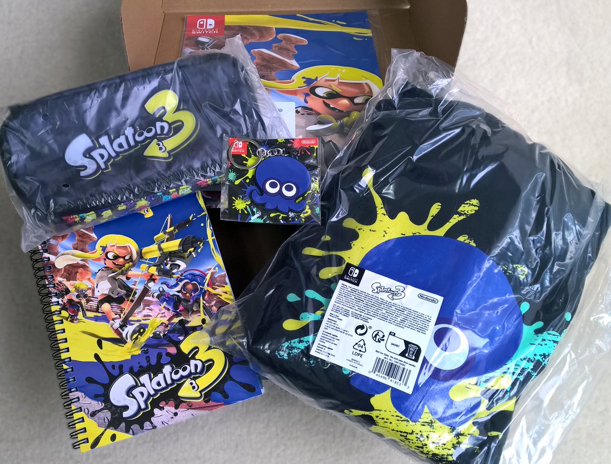 GameChap's tweet photo. !! GIVEAWAY !!

Attention #Splatoon3 gamers! We're giving away a splat-tastic selection of Splatoon 3 goodies, courtesy of @NintendoUK!

To enter:
-🔔 Follow
-💙 Like
-🔃 RT
-💬 Comment which Splatoon 3 weapon is your fav!

Winner will be randomly chosen on Thursday 6th Oct! https://t.co/yVZRzgCtMY