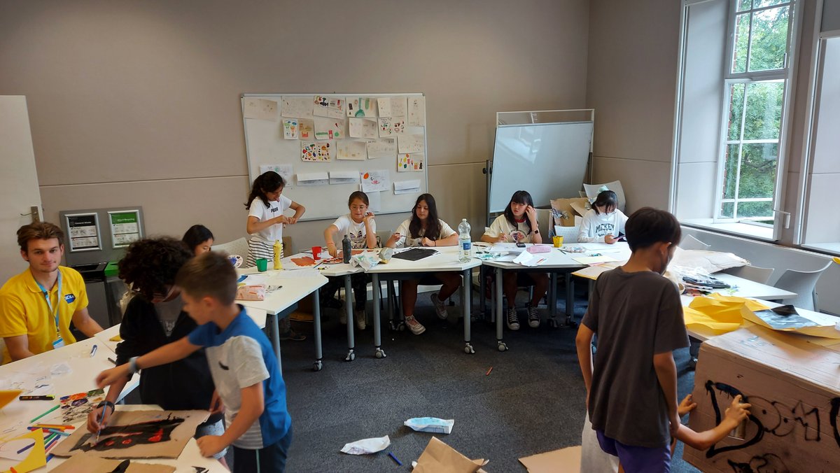 SKOLA English in London tweet media