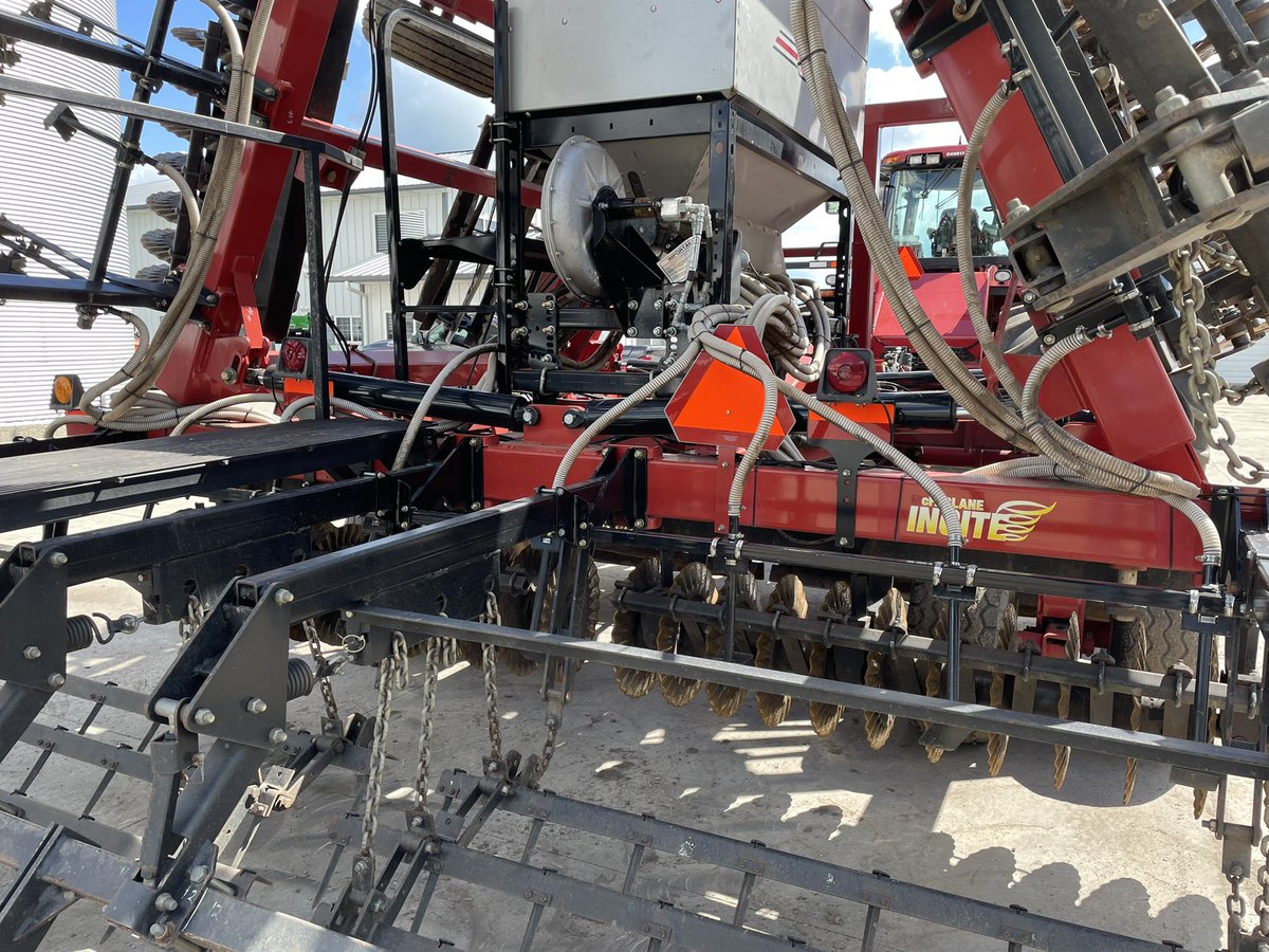 Cover crop upgrade! Went from an electric motor drive to hydraulic on this <a href="/HinikerCompany/">Hiniker Company</a> CC Seeder mounted on a #MacFarlane bar. Running it on ISO thru a <a href="/JohnDeere/">John Deere USA</a> console with a  #Raven RCM. Next upgrade will be an <a href="/AgLeaderTech/">Ag Leader Technology</a> InCommand display.