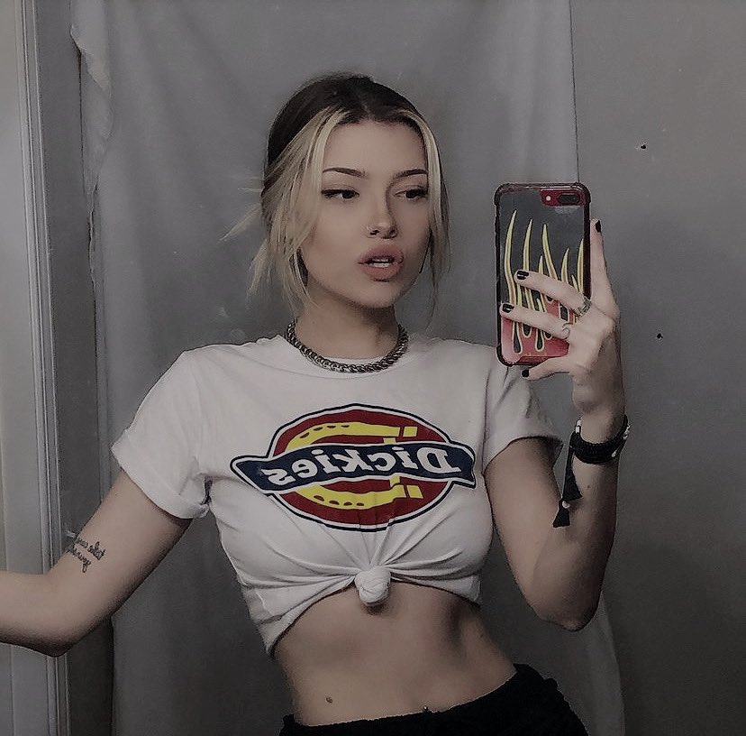 ᅠ     ᅠᅠ
ᅠ
ᅠ      
        𝓝𝗘𝗪 𝓘𝗡𝗦𝗧𝗔𝗚𝗥𝗔𝗠 𝓟𝗢𝗦𝗧

          ﹙4/10/22﹚﹫ʙᴀᴅϙᴜᴇᴇɴ
           
    ❛ déjenme con mis locuras que ya 
    bastante me ha jodido la realidad. ❜