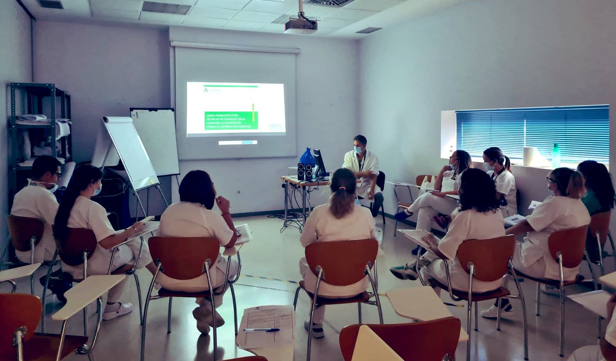 Farmacia Poniente (@farmacia_h_pon) on Twitter photo La #formación es clave en para un uso eficaz, seguro y eficiente de los medicamentos y de los recursos, y este año iniciamos Formación para #tecnicosFarmacia en la consulta externa de <a href="/Farmacia_H_Pon/">Farmacia Poniente</a> 👇🏼
Gracias <a href="/joakiurda/">Joaquin Urda</a> por coordinarlo La #formación es clave en para un uso eficaz, seguro y eficiente de los medicamentos y de los recursos, y este año iniciamos Formación para #tecnicosFarmacia en la consulta externa de <a href="/Farmacia_H_Pon/">Farmacia Poniente</a> 👇🏼
Gracias <a href="/joakiurda/">Joaquin Urda</a> por coordinarlo