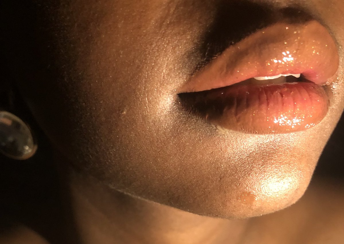 oZzCosmetics's tweet photo. On a scale of 1 to 10, how bad do you want it???
OZZ | Sun burst lipgloss✨
Price 2000 SDG https://t.co/XognSXYlFb