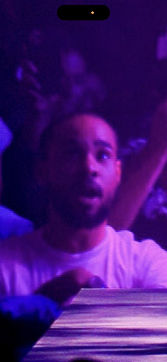 kingchip's tweet photo. It won’t ever stop so just learn to love it 🔋 https://t.co/io6JAZXtId