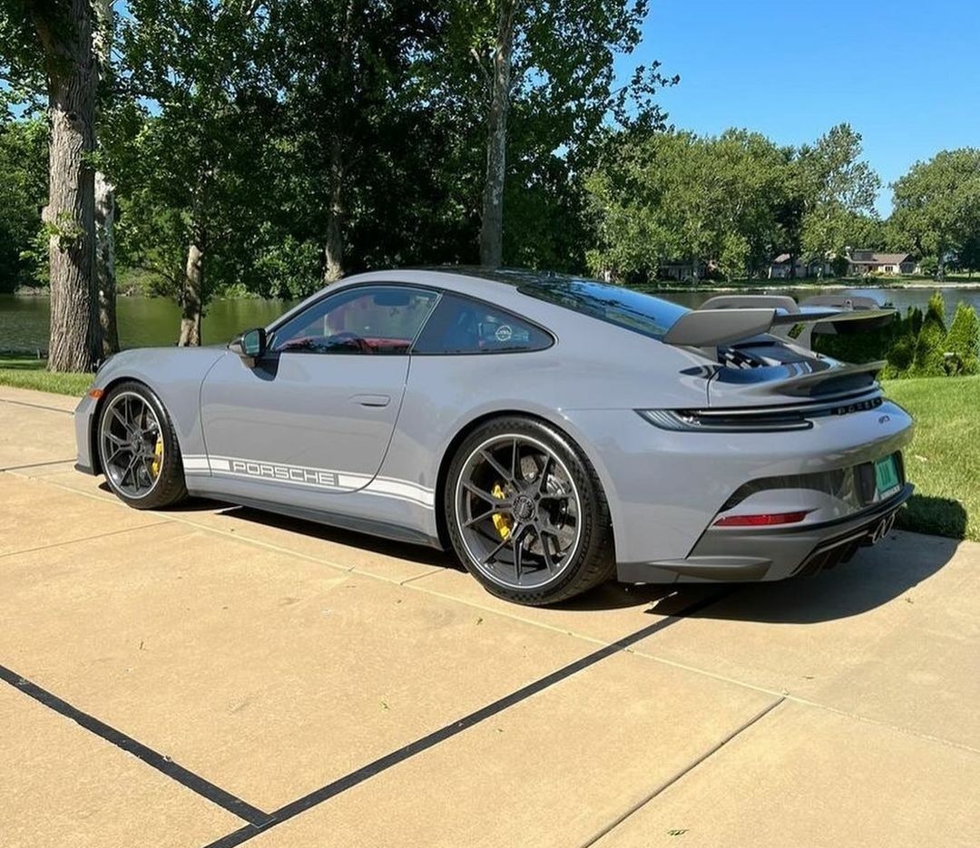 PorscheCIub's tweet photo. Paint-to-Sample Slate Grey 992 GT3 https://t.co/earHlBwhs9