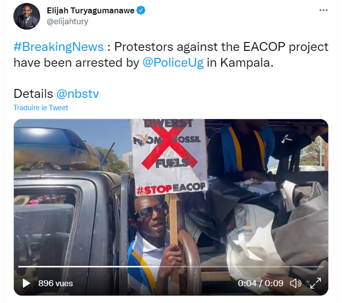 .<a href="/PPouyanne/">Patrick Pouyanné</a> la police Ougandaise arrête des citoyens manifestant contre le projet #EACOP.

Vous qui dites être attaché au respect des #droitshumains, quand allez-vous suspendre ce méga-projet pétrolier face aux arrestations répétées et au harcèlement des opposants ?
#StopEACOP