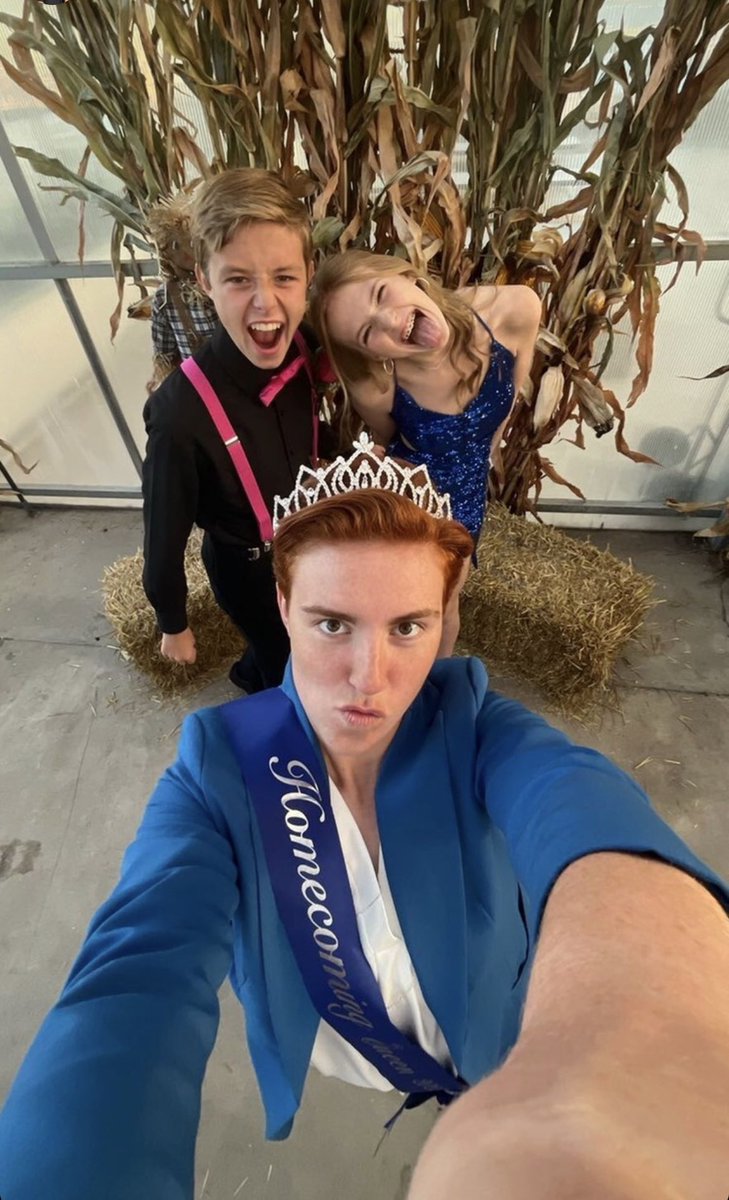 we_dontmakekeys's tweet photo. Our Key Club Members had a blast Homecoming weekend!! Thank you @highlandhsstuco for hosting everyone!! https://t.co/pw2dMbXcYw