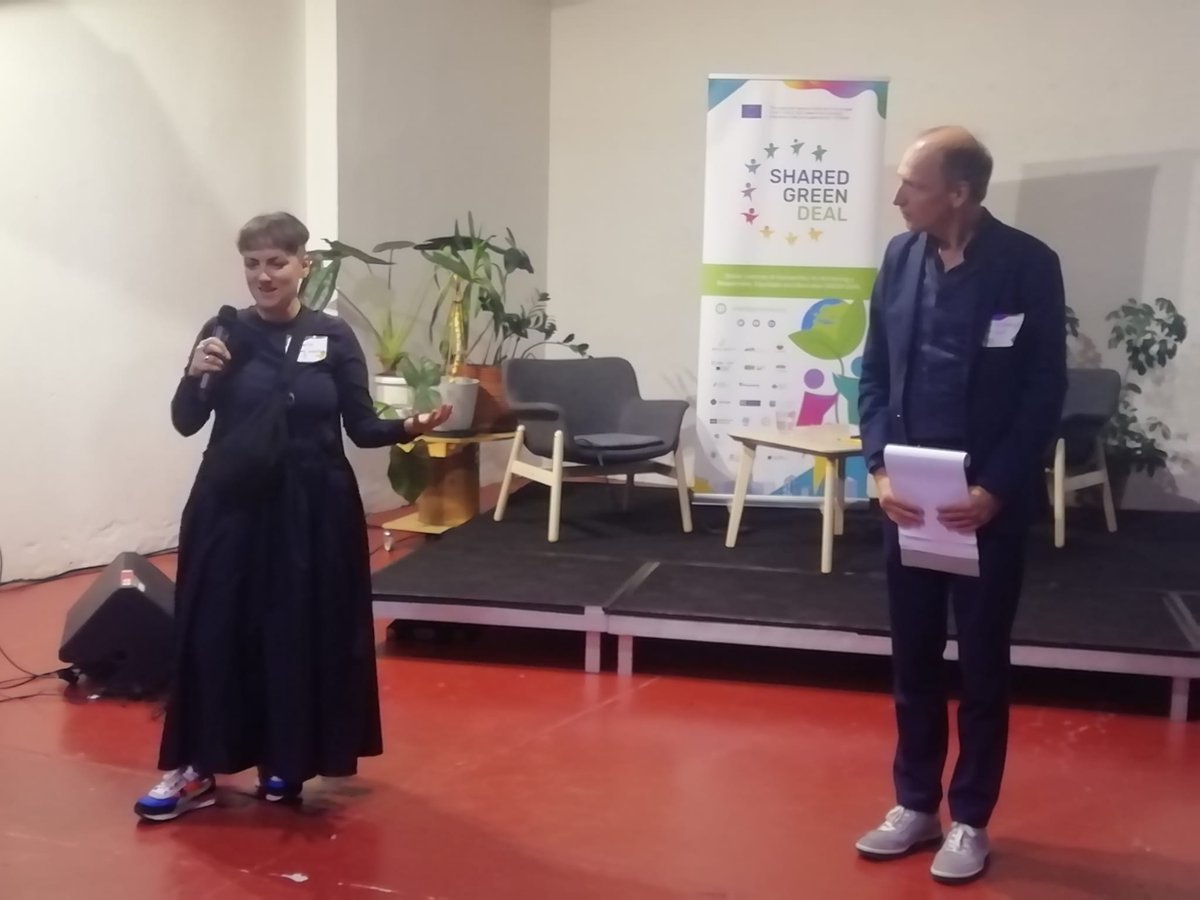 Cross-cutting ideas to connect all #EUGreenDeal streams came up in our Plenary session. Brainstorming about 'futuration' of buildings, digital Earth twin, reframing landscapes, supporting small&amp;local suppliers and (not to forget): The future is here...
#SharedGreenDeal