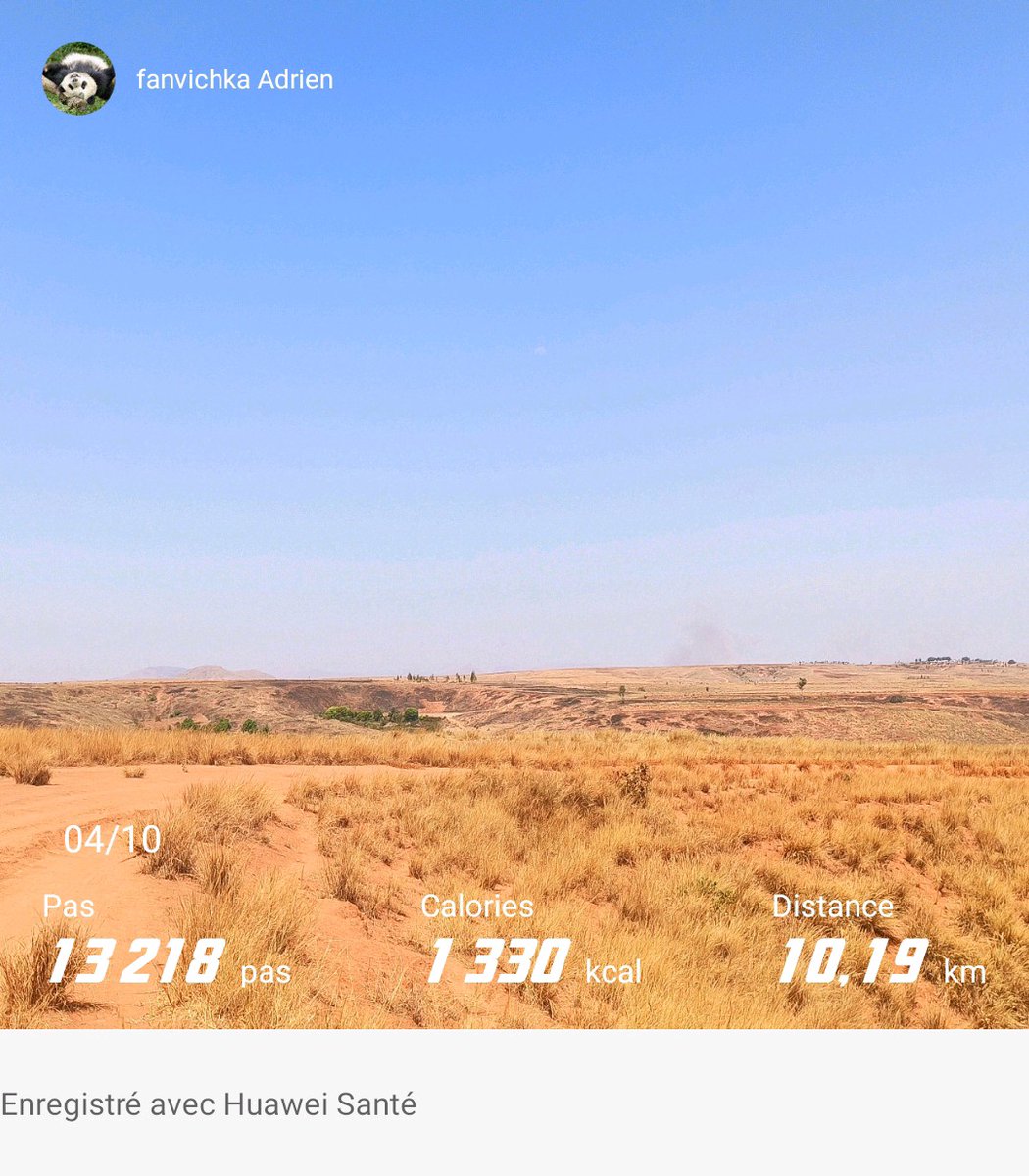 Fanvichka's tweet photo. Marche à pied d'une journée, satisfaction #sportive de la semaine.
#Madagascar #Diavolana #HonorGSPro https://t.co/G27rPyrK2A