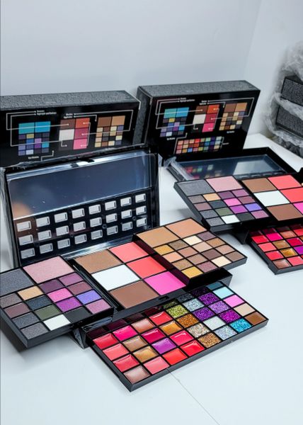 JN_Cosmetic's tweet photo. https://t.co/2INWBEutYf

Smokey Eyes Collection

Smokey Eyes Collection 5 in One Makeup kit Consists of -36 eyeshadow -28 lip colors ( cream/ glitter) -3 blushers -3 contour -4 concealers Vegan and Cruelty-free

$30.00 + free shipping 

https://t.co/0m2yNFG2K2 https://t.co/RkP5b9woRz