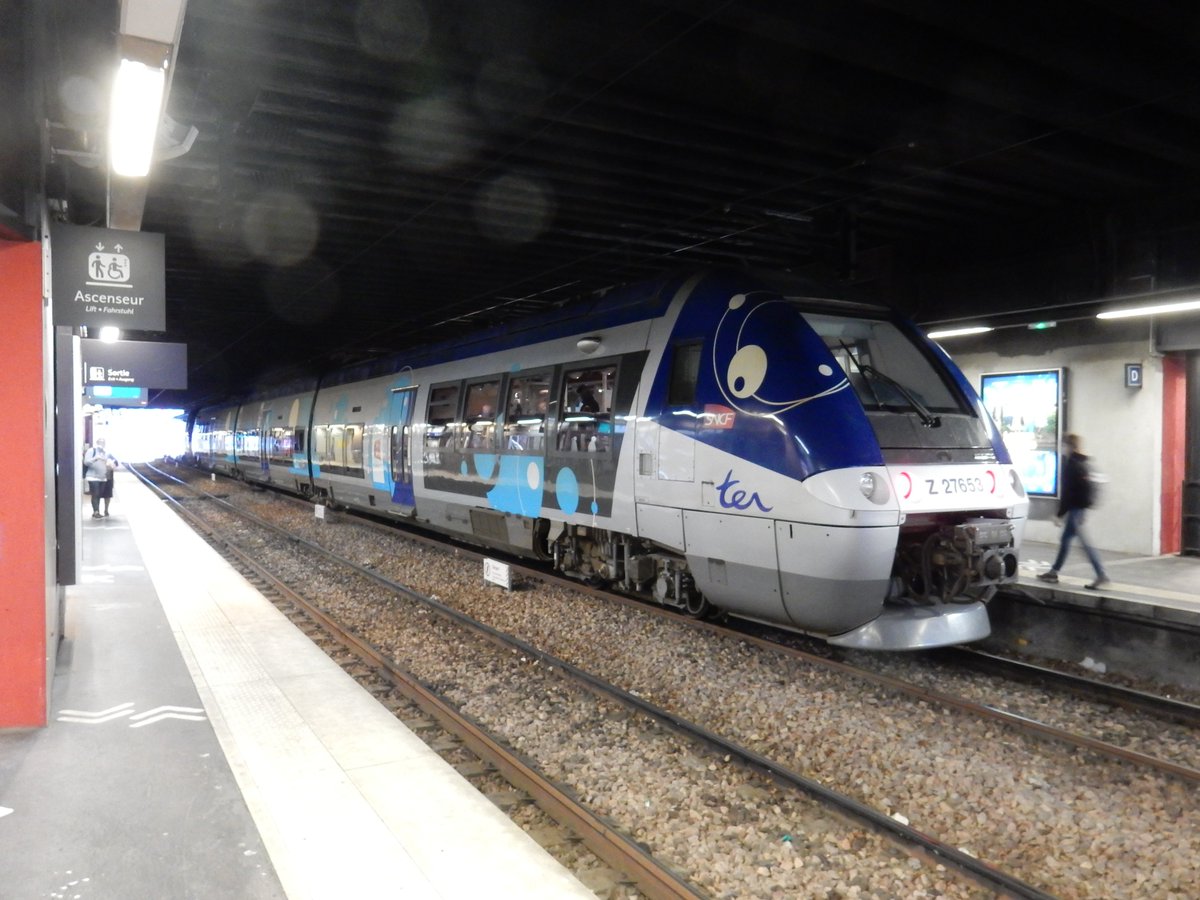 Savez Vous ?
#Rouen

Hier la métropole a voté à l'unanimité la délibération :
"Développement de l'usage du mode ferroviaire au sein de la Métropole Rouen - Orientations stratégie ferroviaire"

Lien détaillé de la délibération :
➡️myreader.toile-libre.org/uploads/My_633…

📸 Perso

Thread (1/5) ⤵️