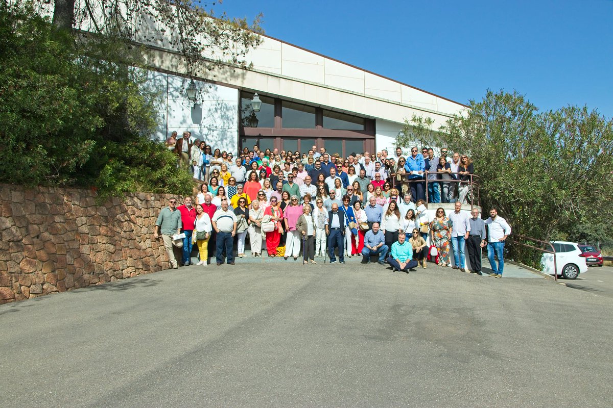 ➡️ Así fueron las Jornadas de Inicio de Cursillos de Cristiandad

🙏 Tras la acogida del sábado, se pasó a la capilla, dónde Manuel Sánchez, consiliario del MCC

lavozdecordoba.es/religion-y-cof…