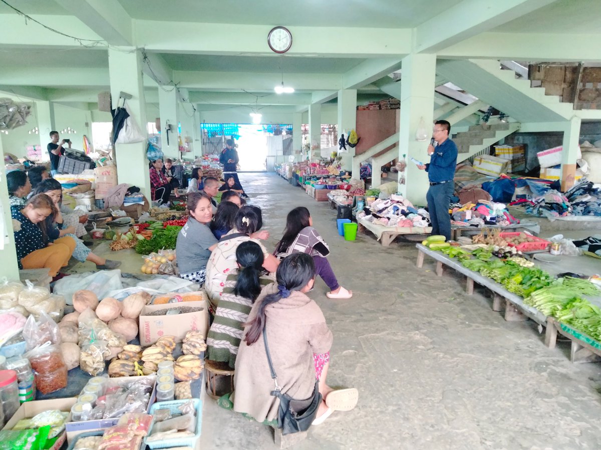 sbmuudpacpi's tweet photo. Day3 of cleanlineds week Demonstrations at schools,colleges,Market&amp;Govt. office

#MizoramCleanlinessWeek2022
#SwachhataDiwas
#WasteSegregation
#SBMSWAS2022
#SwachhMizoram
#SwachhSurvekshan2022champhai https://t.co/V1vLq3NfU9