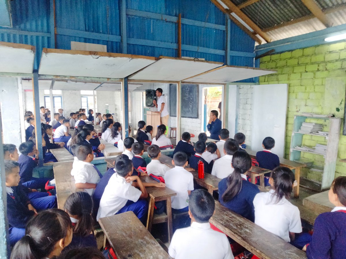 sbmuudpacpi's tweet photo. Day3 of cleanlineds week Demonstrations at schools,colleges,Market&amp;Govt. office

#MizoramCleanlinessWeek2022
#SwachhataDiwas
#WasteSegregation
#SBMSWAS2022
#SwachhMizoram
#SwachhSurvekshan2022champhai https://t.co/V1vLq3NfU9