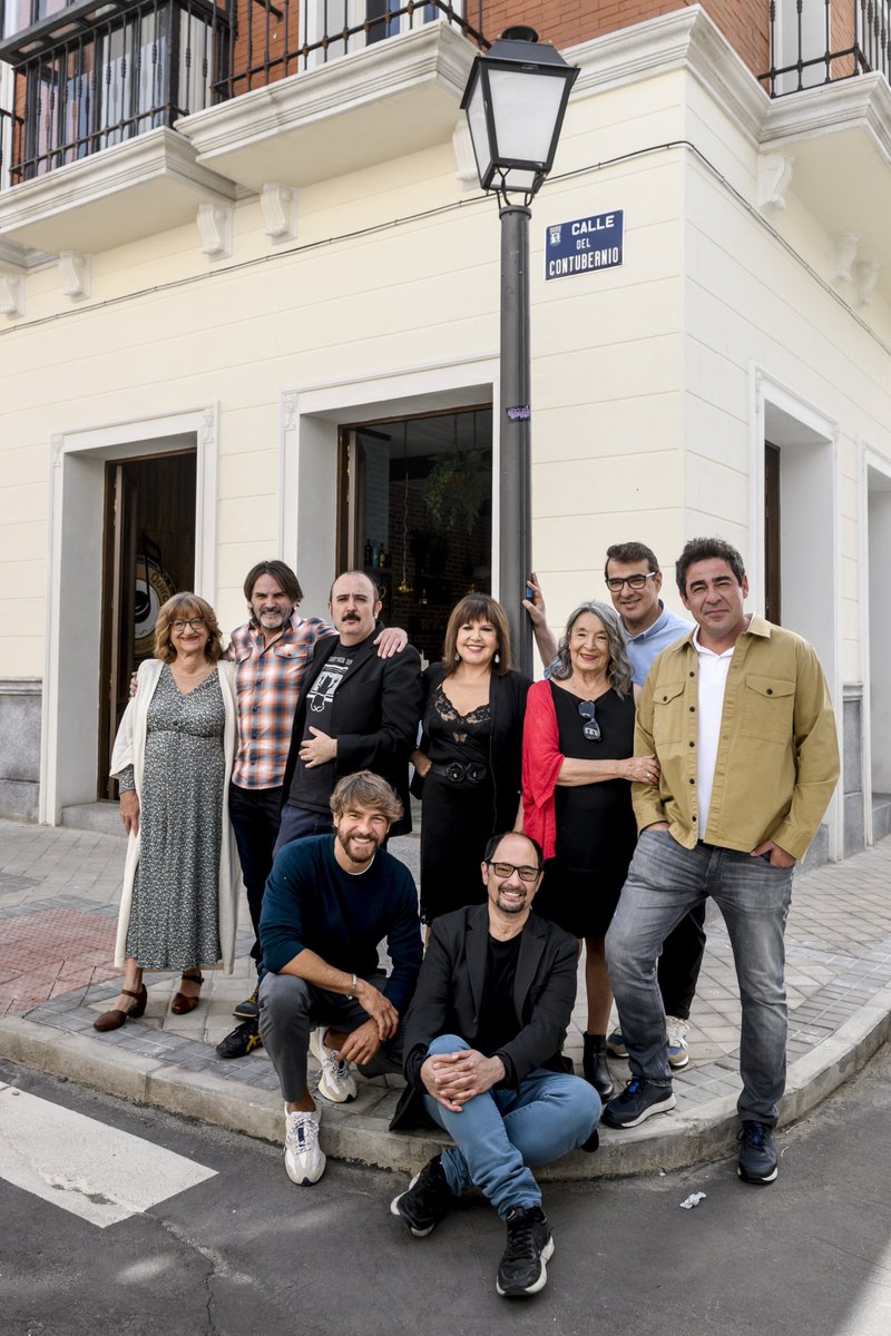 ✍🏼 Anotad la fecha porque SE VIENE
📅 18 de noviembre.
📺 NUEVOS CAPÍTULOS DE #LaQueSeAvecina EN #PrimeVideo. 
🏠 Conoceremos por fin la nueva ubicación: "Contubernio, 49"