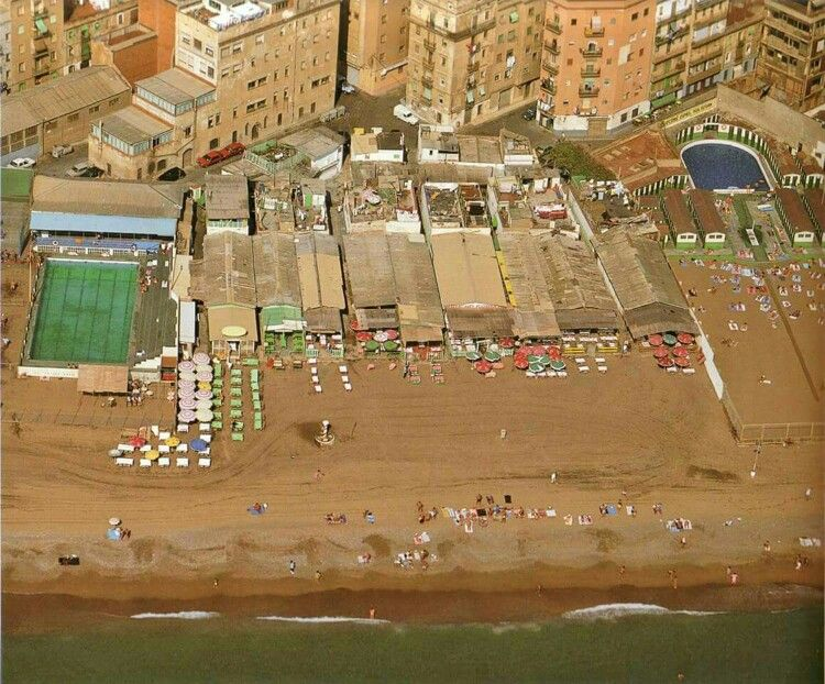"Chiringuitos" de la Barceloneta, anys 80.
