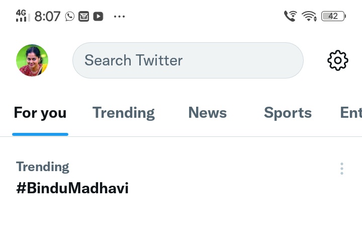 BinduFanBettyy's tweet photo. Em occasion lekapoyina trending 
Queen queen 👑
@thebindumadhavi
#BinduMadhavi https://t.co/xITsfDT3Uk