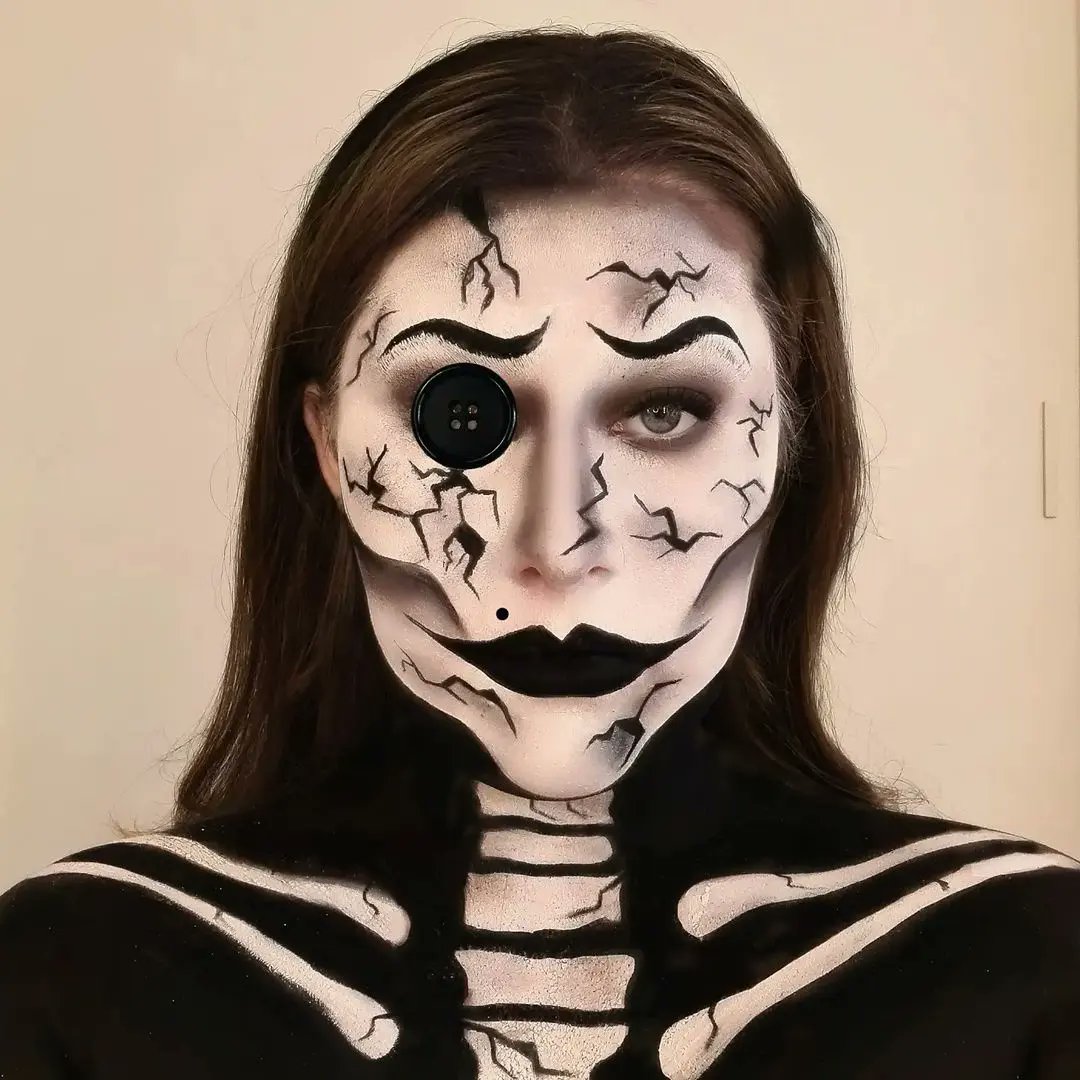 LipCouture_Shop's tweet photo. 𝑭𝒆𝒍𝒕 𝒔𝒑𝒐𝒐𝒌𝒚, 𝒎𝒊𝒈𝒉𝒕 𝒅𝒆𝒍𝒆𝒕𝒆 𝒍𝒂𝒕𝒆𝒓! 👻

Take advantage of our Halloween Special Offers! 🧟‍♀️

(Must be paid in full by 9th October)

🧟‍♂️ 2 x sfx makeup for £70 (rrp £80)

🧟‍♂️ 2 Halloween make ups £65 with Jade https://t.co/law2Nu6g2I