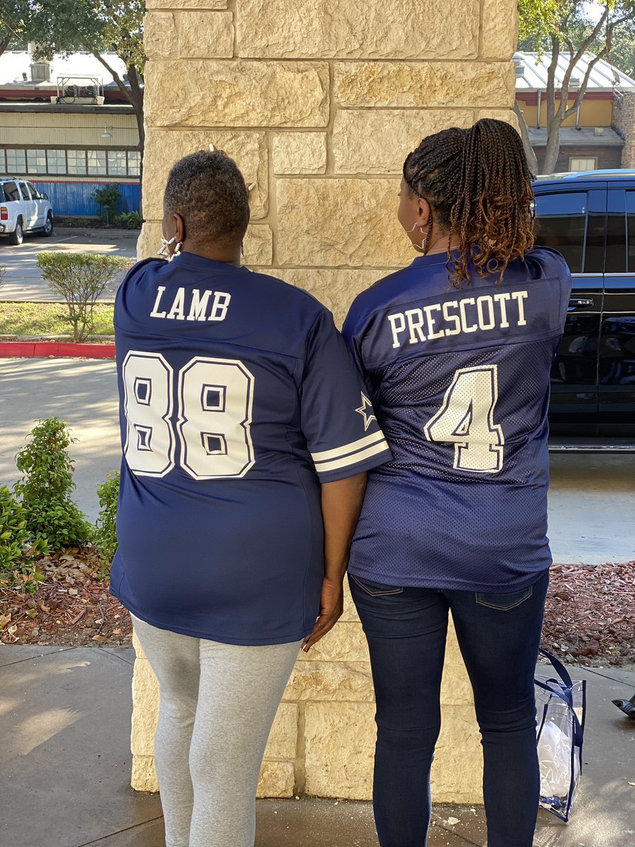 perryjan3's tweet photo. #DalvsWash #DallasCowboys #CowboysNation #AttStadium #ArlingtonTx #Sisters #Family #HOWBOUTDEMCOWBOYS #Wheremyhaters #Truefan #LovedemBoys #Ibleedblueandsilver https://t.co/b7nrmGKBkQ