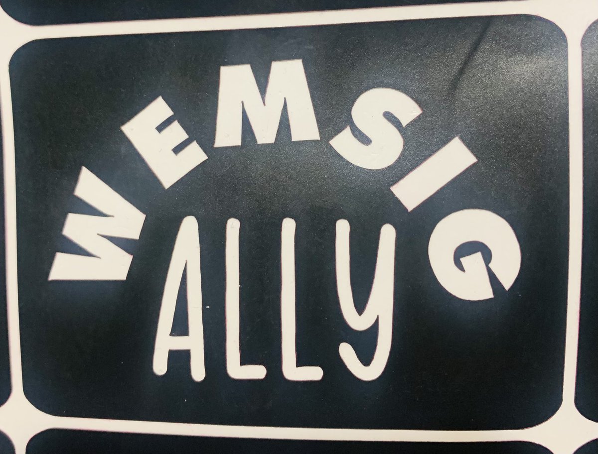 PRIYAMARATHE10's tweet photo. @DrHollysMum @RCollEM @DrBhullar999 @RCEMevents Come and get yours at the #wemsig corner!! https://t.co/uGBYwVHxg8