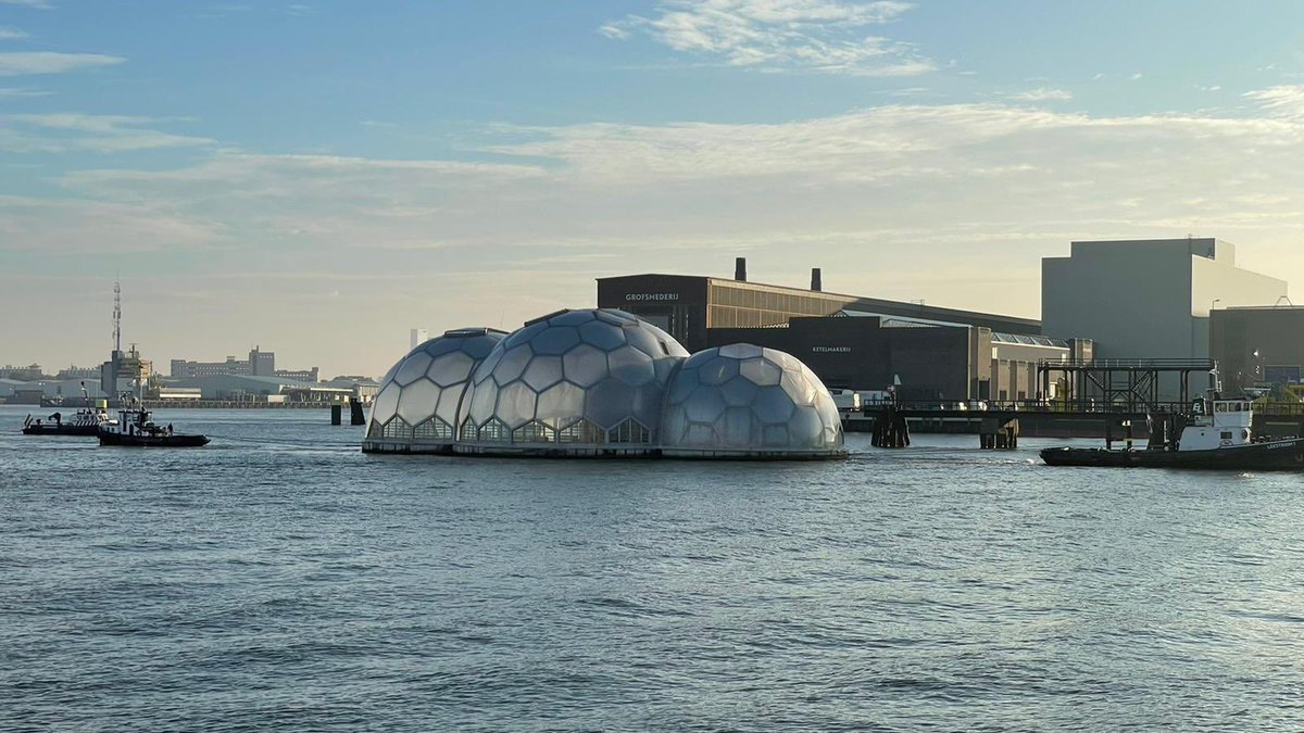 Het Drijvend Paviljoen is weer terug @ RDM waar ie ooit gebouwd is o.l.v Ingenieursbureau Gem. R’dam. In de Dokhaven krijgt het paviljoen een nieuwe invulling door Hogeschool R’dam als energietransitielab <a href="/Stadmaken010/">Stadsontwikkeling Rotterdam</a> <a href="/duurzaam010/">Rotterdam Duurzaam</a> <a href="/WACommunity/">World Architecture</a> <a href="/RdamPartners/">Rotterdam Partners</a>