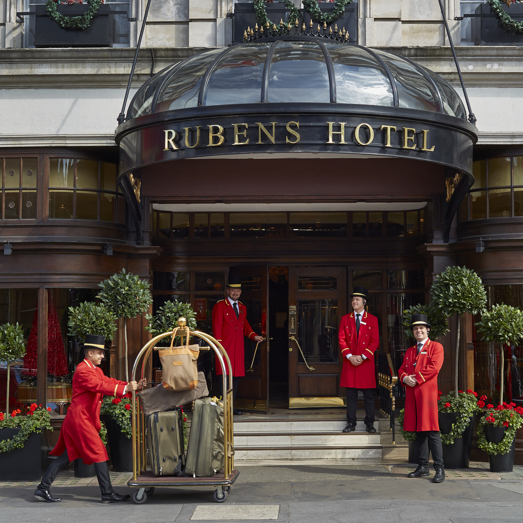 red_carnation's tweet photo. We are delighted to announce that four of our #RedCarnation London properties have won a @cntraveller Readers’ Choice Award 2022 🎉
All the teams at the @Egerton_Hotel, @rubenshotel, @Montague_Hotel and @41Hotel should be immensely proud of themselves, as we are of them! https://t.co/cDicmicdsa