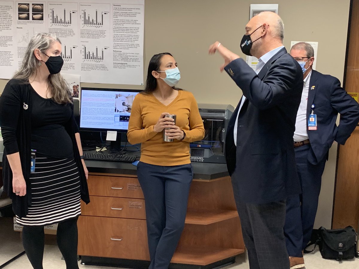 Hoglund Center with Drs Bill Brooks and Laura Martin discuss neuro imaging science ⁦@RepDavids⁩. ⁦@KUMedCenter⁩ ⁦@KUMedicine⁩