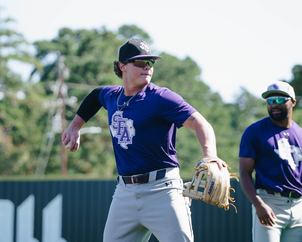 SFA_Baseball's tweet image. First day out 😎

#AxeEm x #RaiseTheAxe x #SOMOS