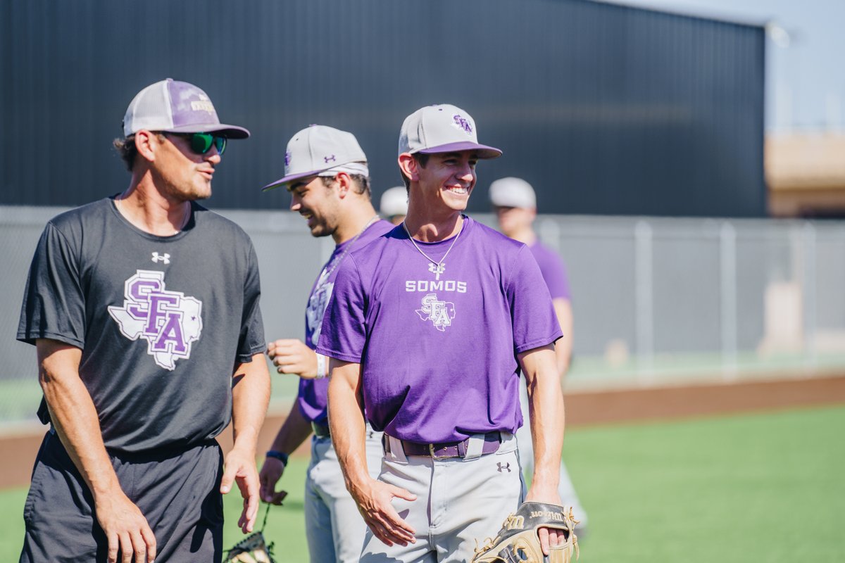 SFA_Baseball's tweet image. First day out 😎

#AxeEm x #RaiseTheAxe x #SOMOS