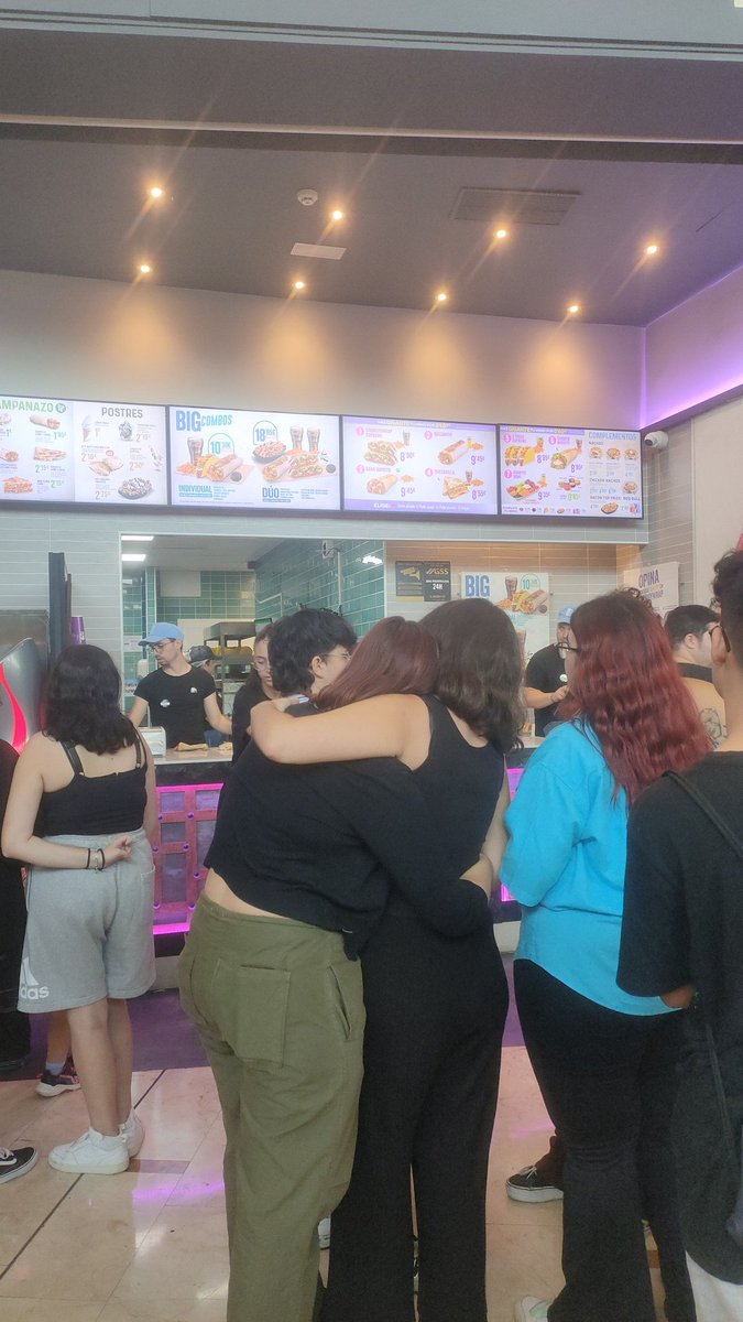 Stesamchan's tweet photo. @TacoBellSpain Tacos gratis !! real solo hay que decir el nombre y recibes tu taco gratis !! expectacular !😍🥳 https://t.co/H8oo1LoHRz