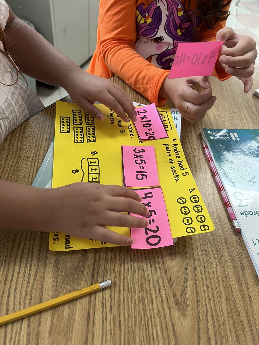 mrstyrrellteach's tweet photo. Ss working hard at teacher table this morning to match multiplication equations to their correct drawing, diagram or situation. 🤩 https://t.co/oaujfKRVOK