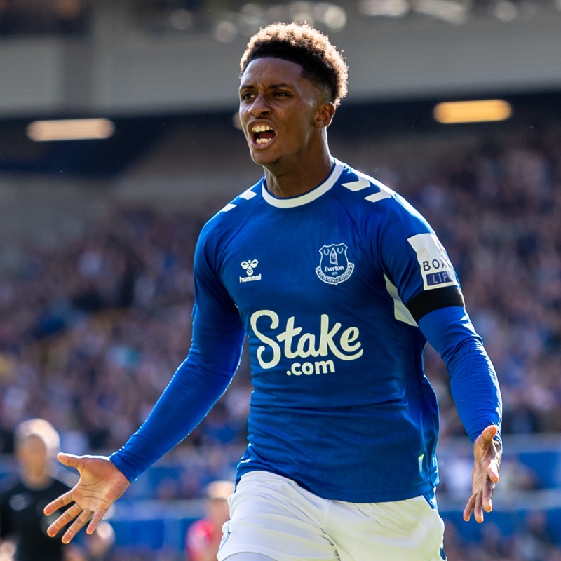 Everton's tweet photo. #EFC 🤝 @hummel1923 

We have agreed a contract extension with hummel until the summer of 2024.