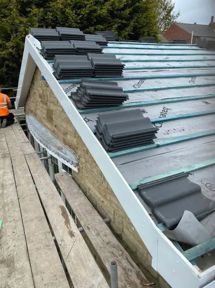 RoofBuildSol's tweet photo. 👉 Our FREE roofing survey will cover the following ✅ Roof covering  ✅ Ridge tiles ✅ Guttering and rainwater systems  ✅ Valleys and gulleys  ✅ Chimney stacks ✅ Flat roofs ✅ Roof Windows and Skylights  ✅ Dormer roofs ✅ Roof structure  #roofing #property #Yorkshire #home https://t.co/fuwcRcWppl