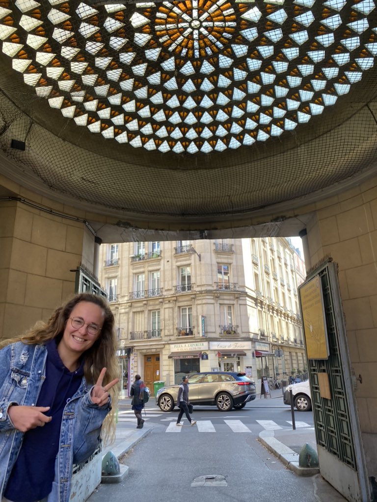 On our way to get a shitty affordable lunch w/ <a href="/arianecannetgem/">Ariane Cannet</a> 

#collegelife #GEMDSM