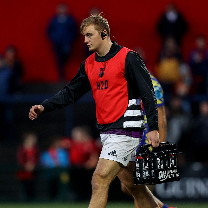 Munsterrugby's tweet photo. 🗞️ SQUAD UPDATE | See the latest news from the Munster camp ahead of our first Interpro of the season with Gavin Coombes returning to full training this week ⤵️

#CONvMUN #SUAF 🔴