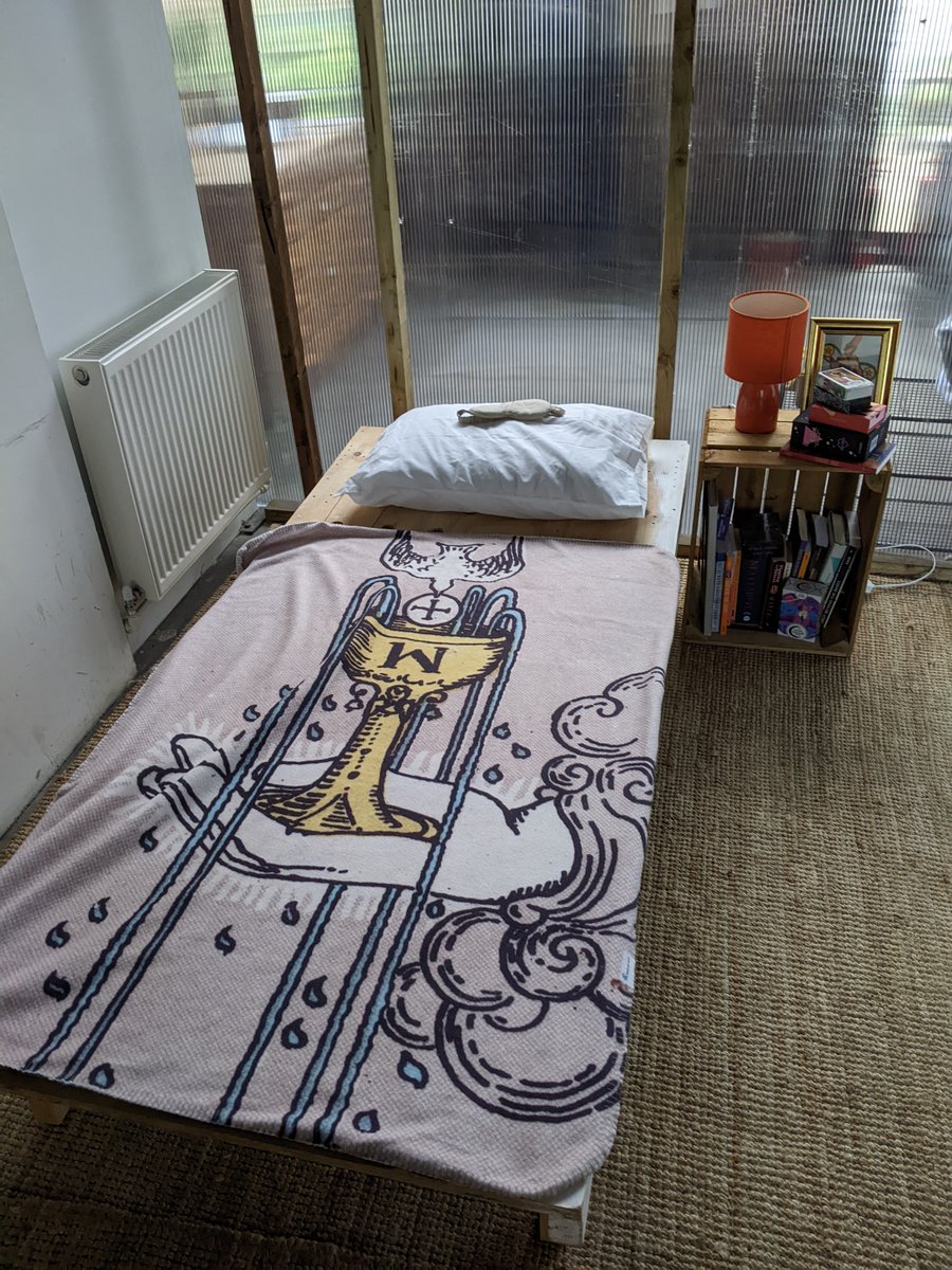 The Ace of cups is one of the many cards referenced in our gorgeous set (shout out to the genius of @niclambertfarr !) 

It is a card of abundance, literally overspilling with opportunity, compassion and creativity, and holding the promise of new love. #tarotcards #setdesign